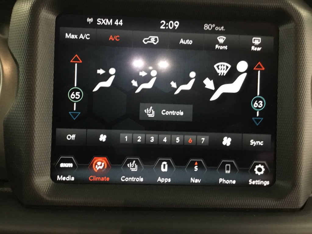 Used 2023 Jeep Wrangler Unlimited Sport w/ Uconnect 4C Nav & Sound Group AWD/4WD image 28
