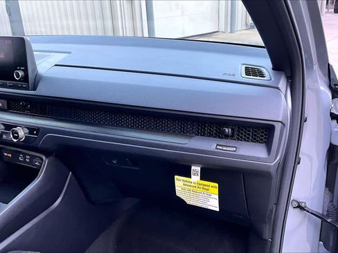 Used 2025 Honda CR-V Sport image 18