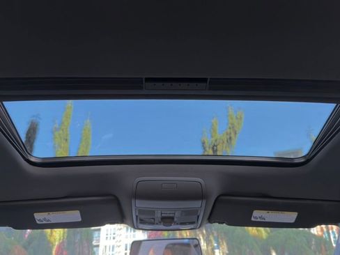 Used 2011 Volkswagen GTI Autobahn FWD image 32