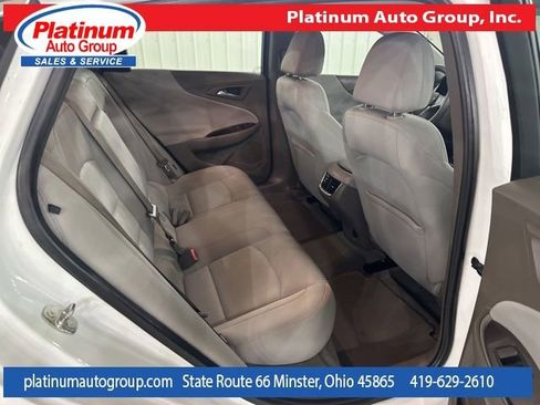 Used 2022 Chevrolet Malibu LT FWD image 31
