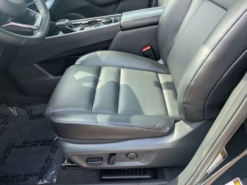 Used 2023 Nissan Rogue SV w/ SV Premium B Package image 18