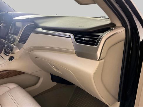 Used 2019 GMC Yukon XL Denali w/ Denali Ultimate Package RWD image 18