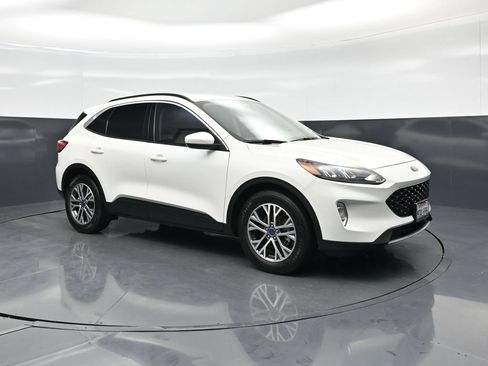 Used 2022 Ford Escape SEL w/ Technology Package FWD image 23