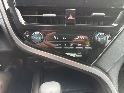 Used 2023 Toyota Camry SE image 17