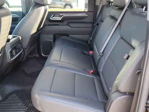 Used 2025 Chevrolet Silverado 2500 LTZ w/ LTZ Plus Package AWD/4WD image 34