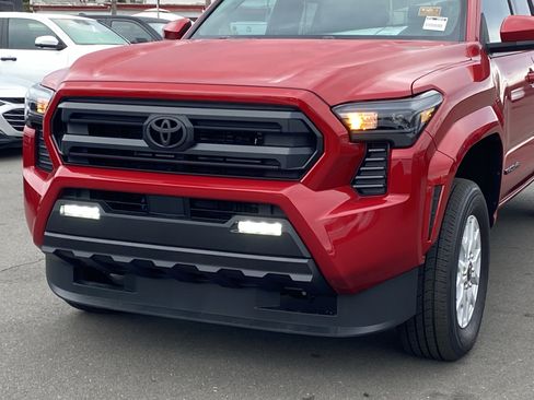 New 2026 Toyota Tacoma SR5 AWD/4WD image 7