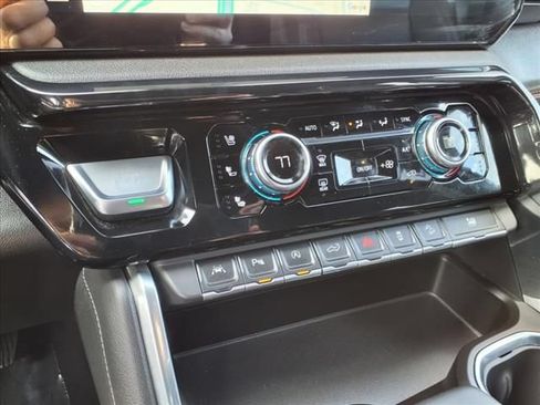 Used 2024 GMC Sierra 1500 Denali w/ Technology Package AWD/4WD image 22