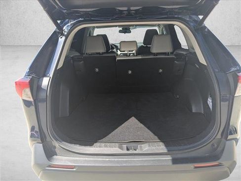 Used 2021 Toyota RAV4 XLE Premium FWD image 7