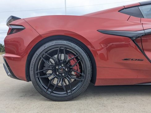 Used 2024 Chevrolet Corvette Z06 image 35