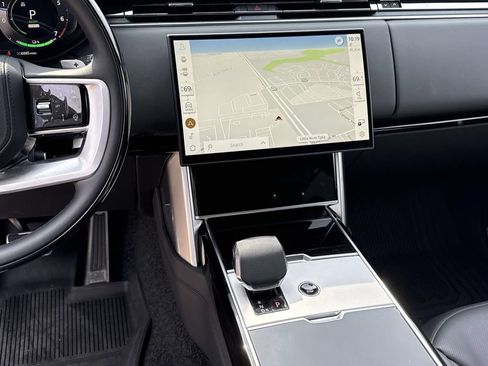 Used 2024 Land Rover Range Rover Autobiography AWD/4WD image 9