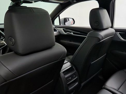 Certified 2024 Cadillac XT5 Premium Luxury FWD image 27