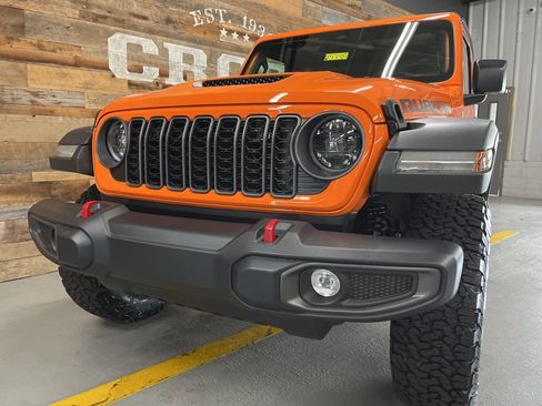 New 2026 Jeep Wrangler Rubicon AWD/4WD image 9