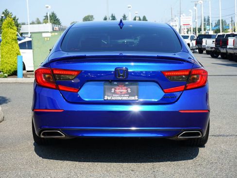 Used 2018 Honda Accord Sport image 4