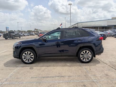 Used 2024 Toyota RAV4 XLE Premium image 7