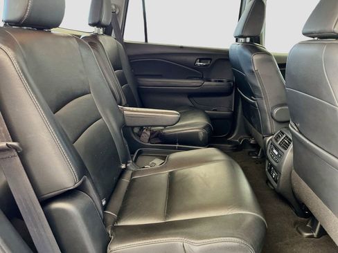 Used 2021 Honda Pilot Touring image 30