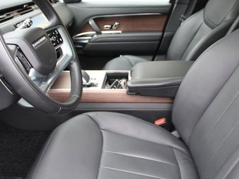 Used 2025 Land Rover Range Rover SE image 22