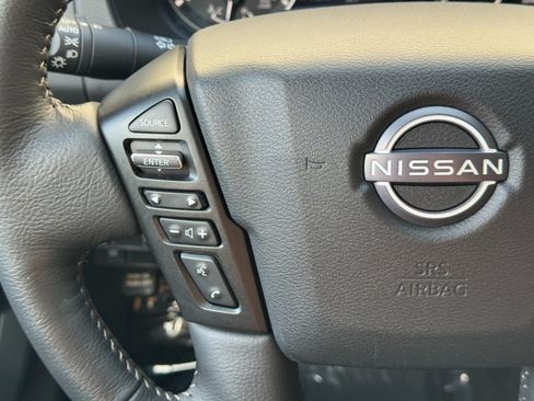 Used 2025 Nissan Frontier SV w/ SV Convenience Package RWD image 19