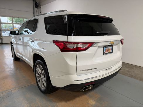 Used 2021 Chevrolet Traverse Premier AWD/4WD image 3