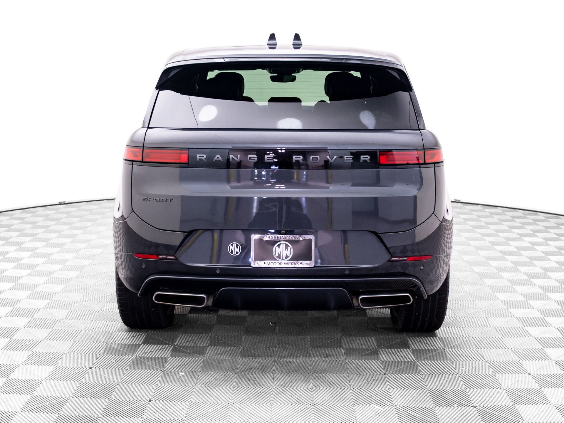 Used 2024 Land Rover Range Rover Sport Dynamic SE AWD/4WD image 4