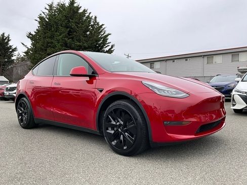 Used 2021 Tesla Model Y Long Range image 2