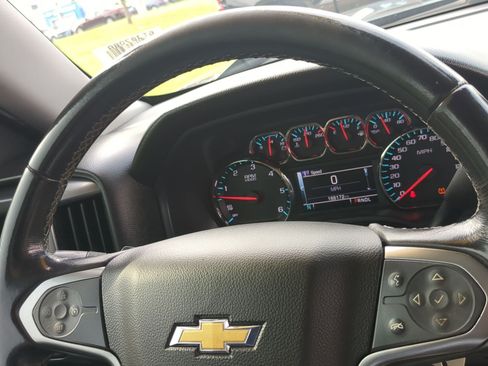Used 2018 Chevrolet Silverado 1500 LT w/ LT Eassist Package AWD/4WD image 13