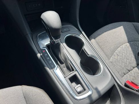 Used 2024 Chevrolet Equinox LT FWD image 21