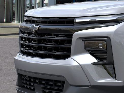 New 2026 Chevrolet Traverse LT w/ Midnight/Sport Edition FWD image 3