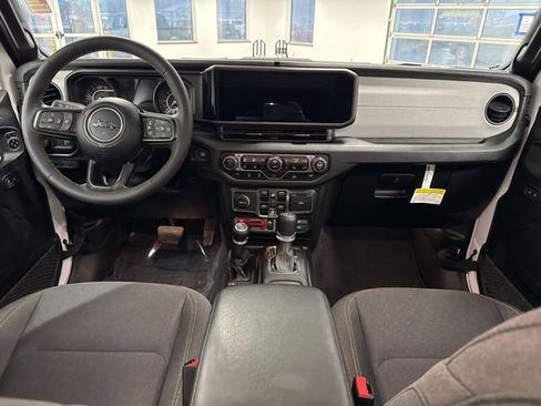 Used 2024 Jeep Wrangler Willys image 30