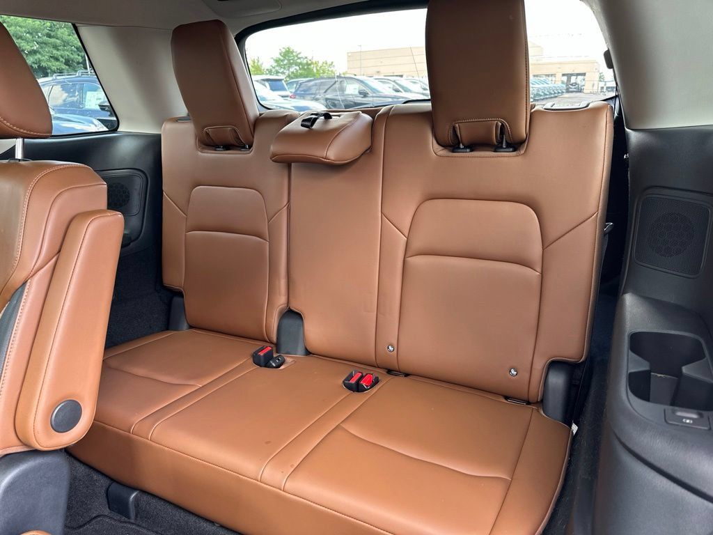 Used 2023 Nissan Pathfinder Platinum AWD/4WD image 39