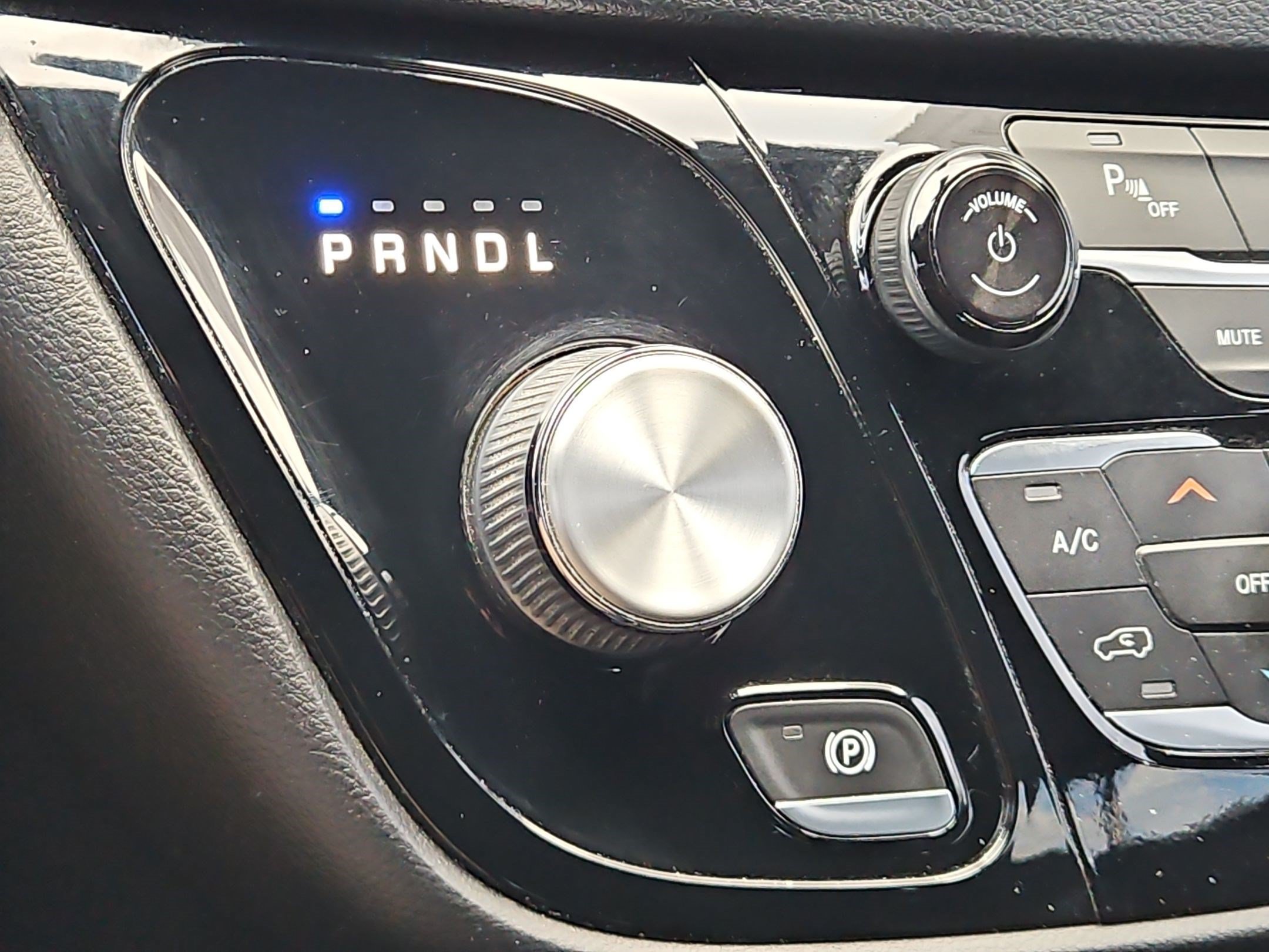 Used 2020 Chrysler Pacifica Touring-L FWD image 22