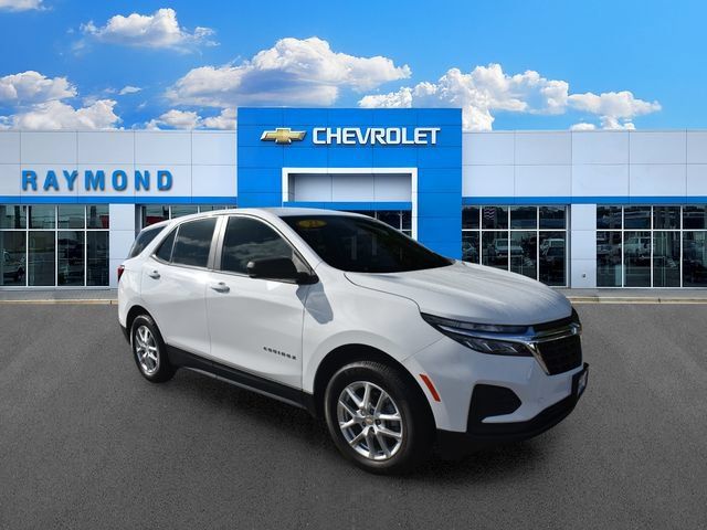 Certified 2022 Chevrolet Equinox LS w/ Driver Confidence II Package AWD/4WD image 10