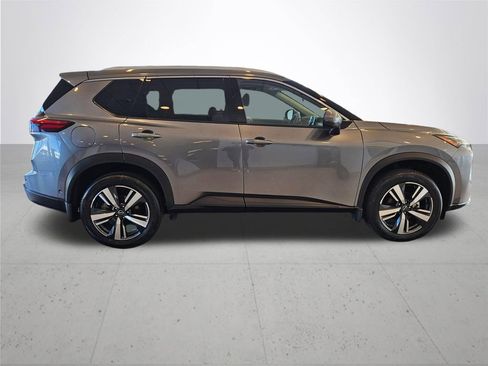 Certified 2025 Nissan Rogue SL image 7