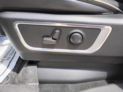 Used 2022 RAM 1500 Laramie AWD/4WD image 24