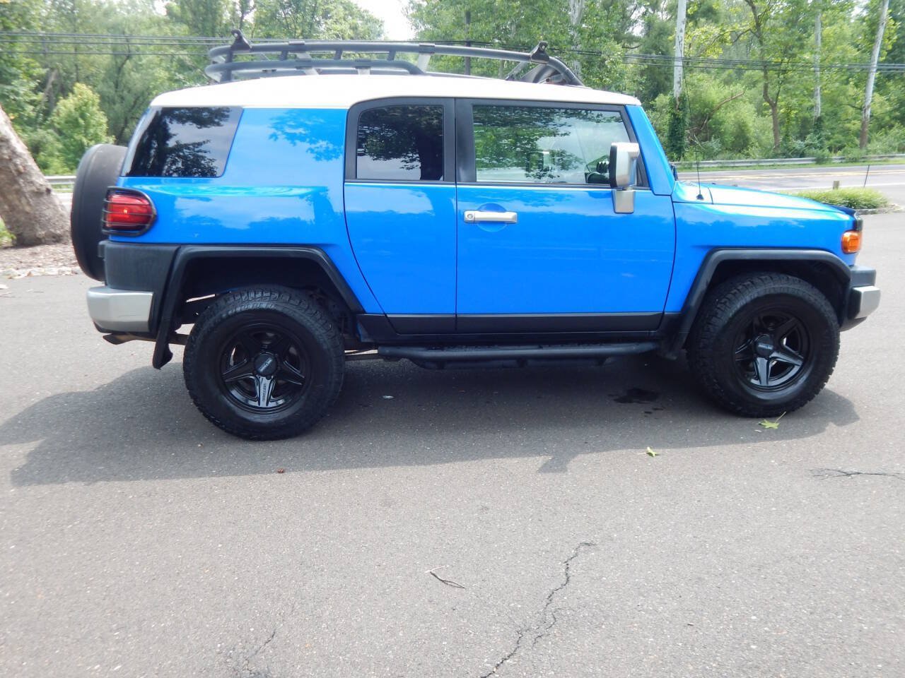 Used 2007 Toyota FJ Cruiser 4WD w/ Upgrade Pkg 1 image 5