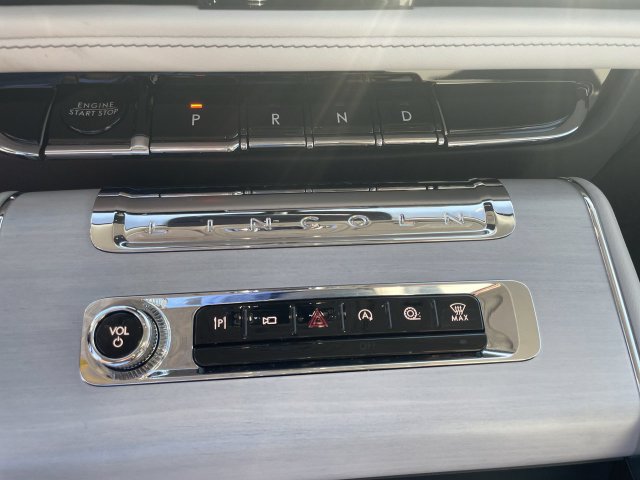 Used 2025 Lincoln Aviator Reserve w/ Illumination Package RWD image 24