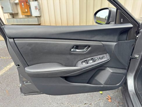 Used 2023 Nissan Sentra S FWD image 34