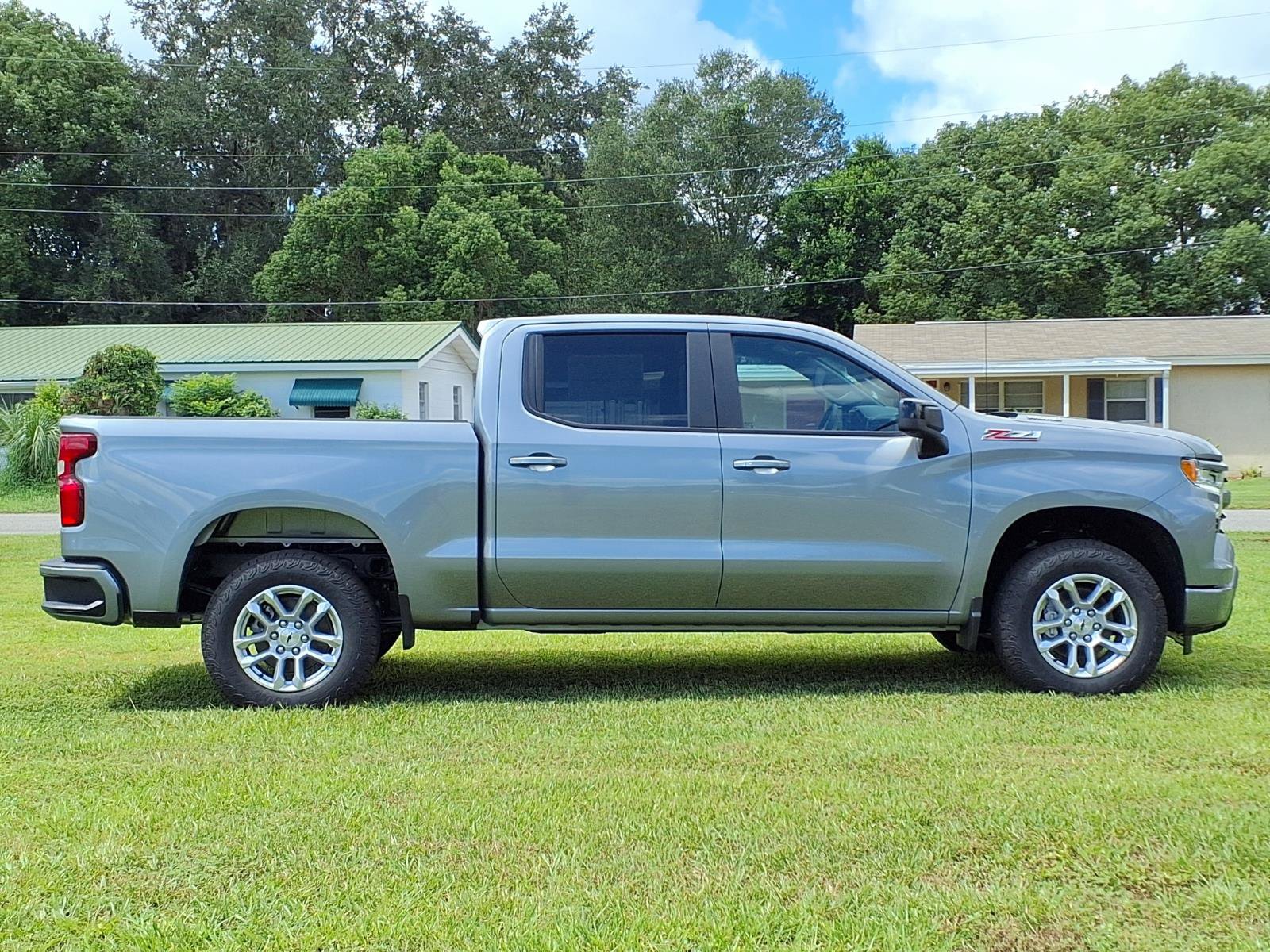New 2026 Chevrolet Silverado 1500 RST w/ Z71 Off-Road Package AWD/4WD image 3