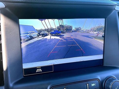 Used 2024 GMC Terrain SLT image 13