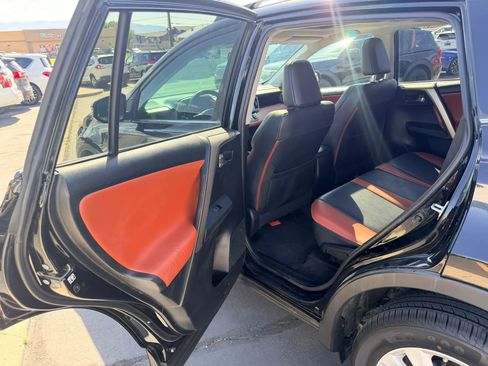 Used 2015 Toyota RAV4 Limited AWD/4WD image 18