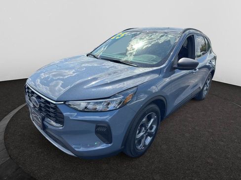 Used 2025 Ford Escape ST-Line FWD image 1