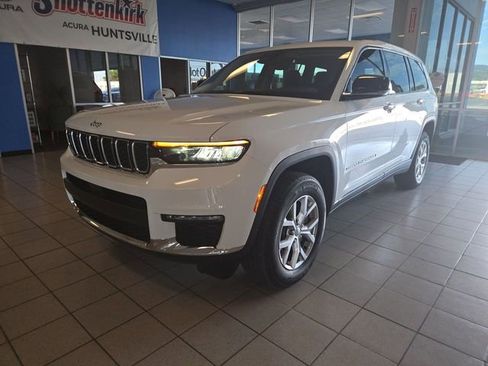 Used 2022 Jeep Grand Cherokee L Limited RWD image 4
