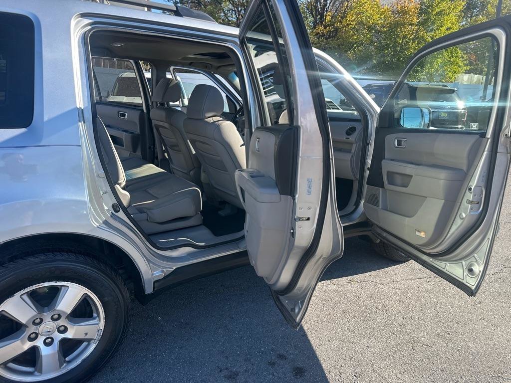 Used 2010 Honda Pilot EX-L image 32