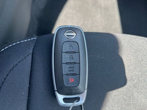 Used 2025 Nissan Sentra SV FWD image 21