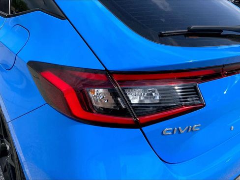 Used 2025 Honda Civic Sport image 25