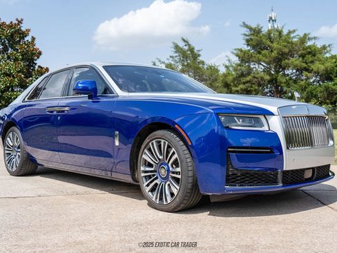 Used 2023 Rolls-Royce Ghost w/ Ghost Package image 12