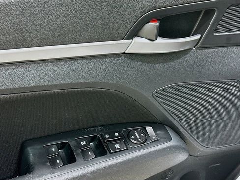 Used 2019 Hyundai Elantra SEL w/ Cargo Package image 17