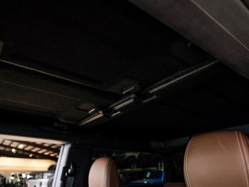 Used 2022 Ford Bronco Wildtrak image 16