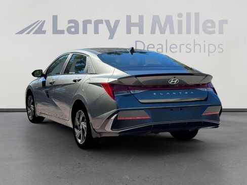 New 2026 Hyundai Elantra SEL Sport Premium FWD image 5