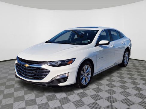 Used 2023 Chevrolet Malibu LT image 2
