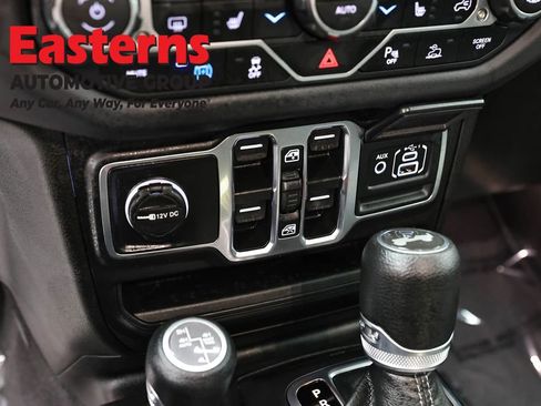 Used 2025 Jeep Wrangler Unlimited Sahara w/ Safety Group AWD/4WD image 21